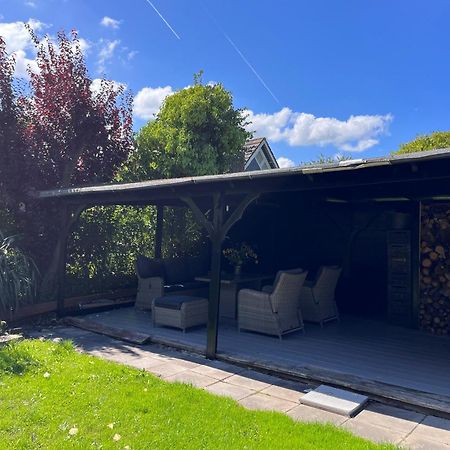 Cosy Vacation Home With Large Fenced Garden Bruinisse Bagian luar foto